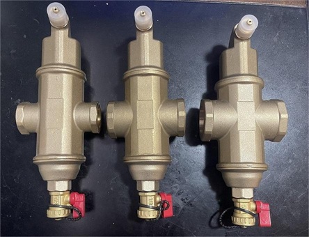 Air and Dirt Separator